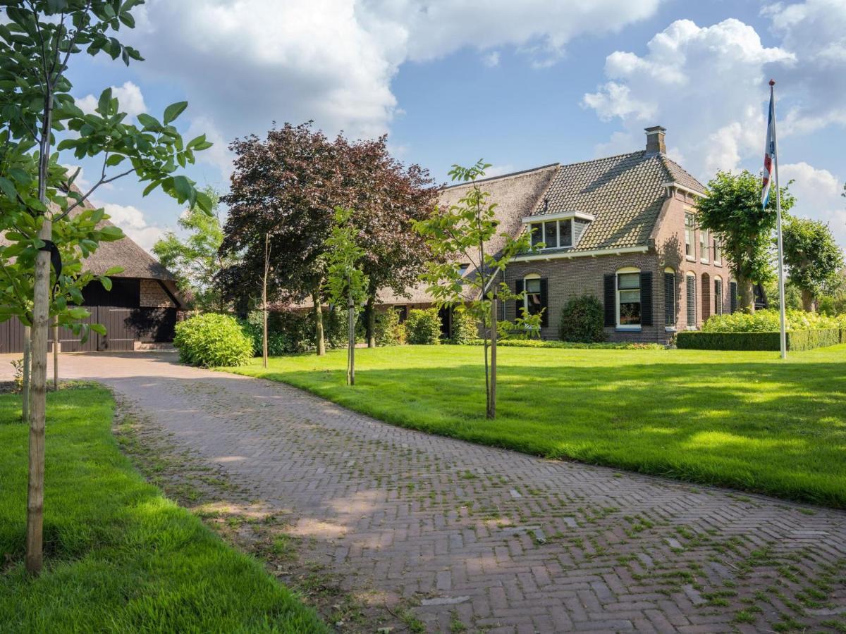 Grandeur Farmhouse In Dwingeloo At A National Park 빌라 외부 사진